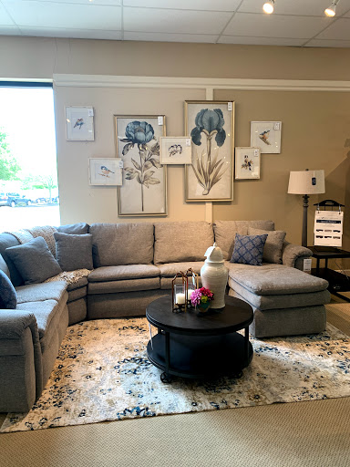 Furniture Store «La-Z-Boy Furniture Galleries», reviews and photos, 7790 Mentor Ave, Mentor, OH 44060, USA