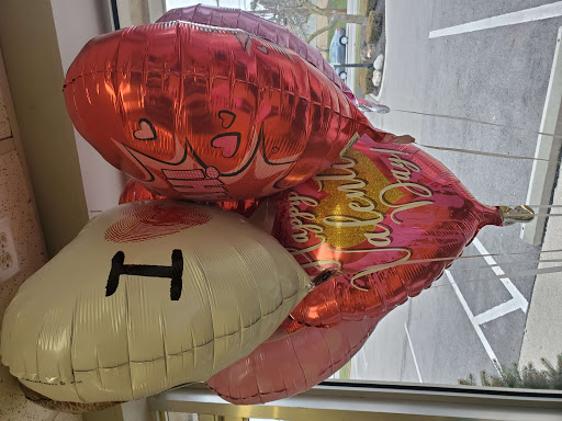 Florist «Up-Towne Flowers & Gift Shoppe», reviews and photos, 2145 W Dublin Granville Rd, Worthington, OH 43085, USA