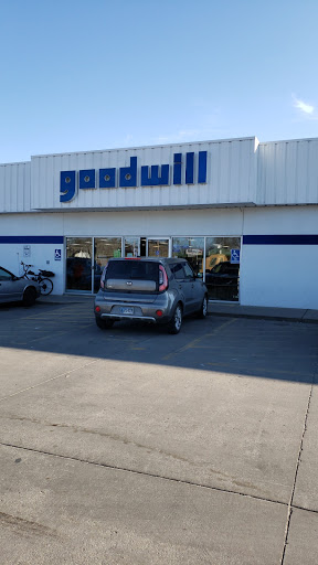 Goodwill Industries of Kansas, 5525 W Central Ave, Wichita, KS 67212, USA, 