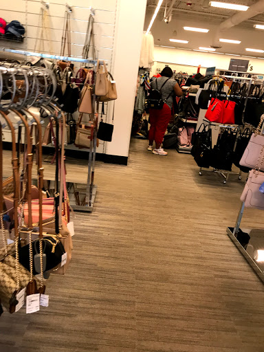 Department Store «Nordstrom Rack Shops At Orchard Place», reviews and photos, 9625 Skokie Blvd, Skokie, IL 60077, USA
