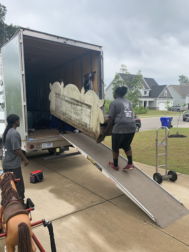 Moving and Storage Service «Two Men and a Truck», reviews and photos, 3861 US-421, Wilmington, NC 28401, USA