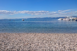 Gumonca Beach'in fotoğrafı - rahatlamayı sevenler arasında popüler bir yer