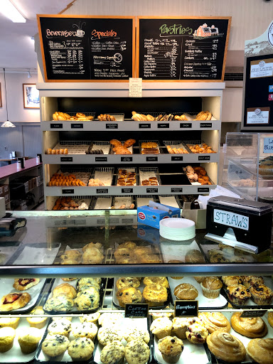 Bakery «Country Kitchen Donuts and Coffee», reviews and photos, 745 Main St, Walpole, MA 02081, USA