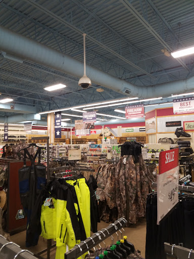 Sporting Goods Store «Gander Mountain», reviews and photos, 4938 Portage St NW, North Canton, OH 44720, USA