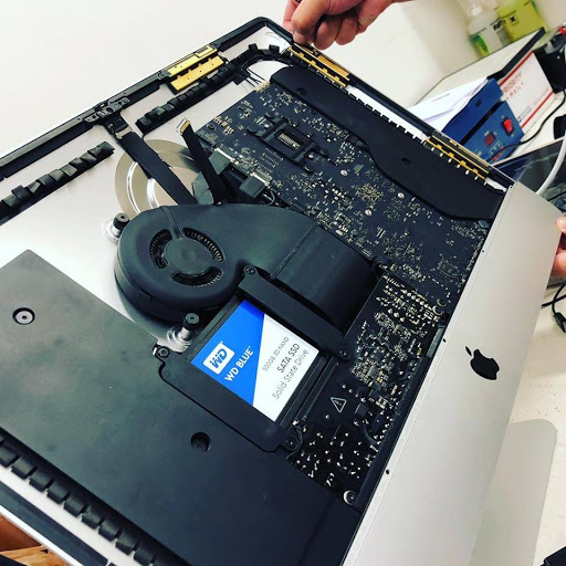 Electronics Repair Shop «Smart Fix- Summerlin - iPhone and Computer Repair», reviews and photos, 8221 W Charleston Blvd Ste 107, Las Vegas, NV 89117, USA