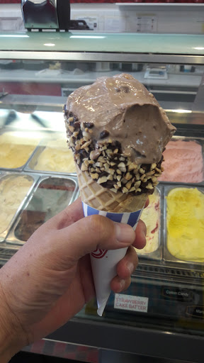 Ice Cream Shop «Cold Stone Creamery», reviews and photos, 2791 E Bidwell St #1000, Folsom, CA 95630, USA