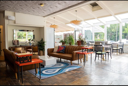 Oiseau Bleu restaurant & lounge