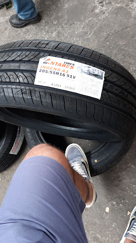 Opiniones de LLANTAS PEDRO BORBOR en Guayaquil - Tienda de neumáticos