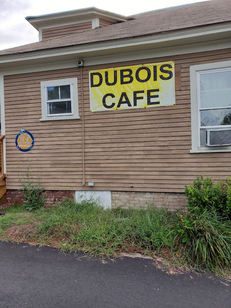 Dubois Cafe 04240
