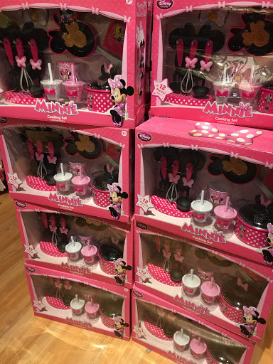 Toy Store «Disney Store», reviews and photos, 313 Smith Haven Mall, Lake Grove, NY 11755, USA