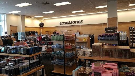 Department Store «Nordstrom Rack The Gallery At Westbury Plaza», reviews and photos, 1040 Old Country Rd, Garden City, NY 11530, USA
