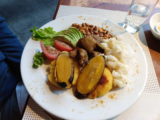 Rotisserie restaurants in Quito