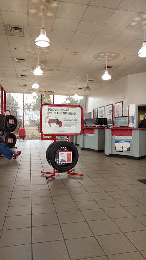 Tire Shop «Discount Tire», reviews and photos, 5505 South La Grange Road, Countryside, IL 60525, USA