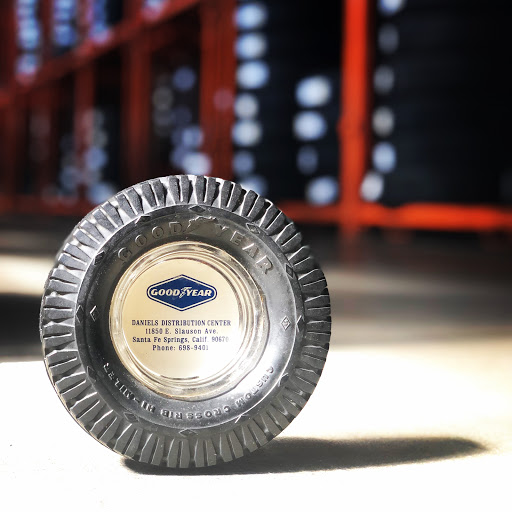Daniels Tire Service image