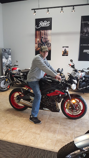 BMW Motorcycle Dealer «R. Falcone Powersports», reviews and photos, 2416 W 16th St, Indianapolis, IN 46222, USA