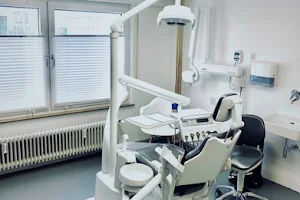 Zahnarzt Dr.Johannes Gerber image