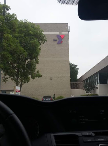 Indoor Swimming Pool «Weingart YMCA Wellness & Aquatic Center», reviews and photos, 9900 S Vermont Ave, Los Angeles, CA 90044, USA