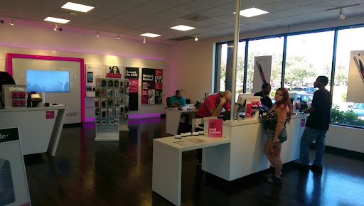 Cell Phone Store «T-Mobile», reviews and photos, 295 S Pompano Pkwy, Pompano Beach, FL 33069, USA