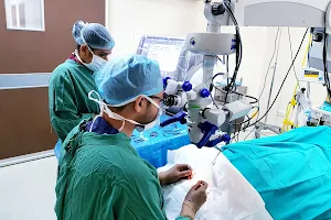 Dr. Mayank Bansal MD(AIIMS), FRCS(UK) · Eye & Vitreo-Retinal Surgeon image