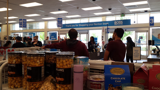 Clothing Store «Ross Dress for Less», reviews and photos, 909 N Landing Way, Renton, WA 98057, USA