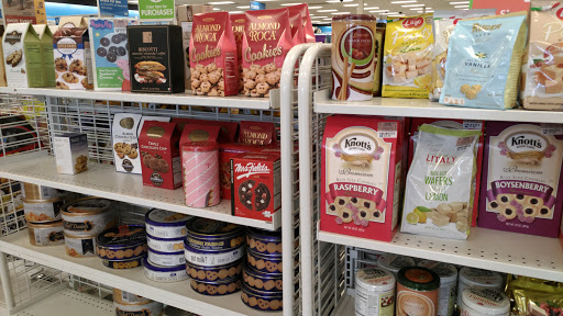 Clothing Store «Ross Dress for Less», reviews and photos, 909 N Landing Way, Renton, WA 98057, USA