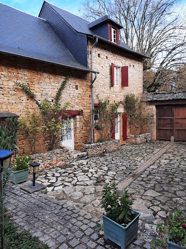 Lodge la mouchardie gite Terrasson-Lavilledieu