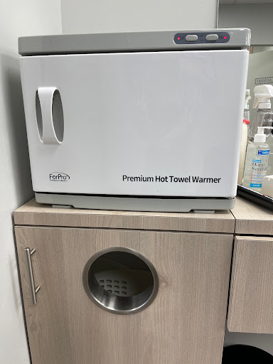 Barber Shop «8000 Barber Shop LLC», reviews and photos, 8000 Wisconsin Ave, Bethesda, MD 20814, USA