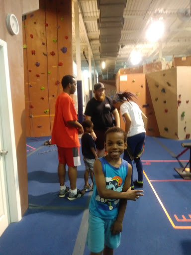 Rock Climbing Gym «Philadelphia Rock Gym - East Falls», reviews and photos, 3500 Scotts Ln B-3, Philadelphia, PA 19129, USA
