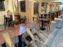 Atmosphère du Restaurant Café Des Vestiges à Bonifacio - n°16