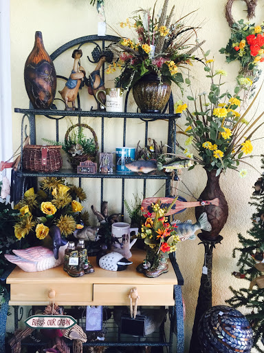 Gift Shop «Pathelen Flower & Gift Shop, Inc», reviews and photos, 1038 Main St, Shelbyville, KY 40065, USA