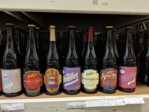 Liquor Store «Hoboken Vine (Wine - Beer - Liquor)», reviews and photos, 400 Newark St, Hoboken, NJ 07030, USA