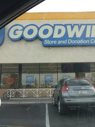 Thrift Store «Guadalupe & Dobson Goodwill Retail Store & Donation Center», reviews and photos, 2039 W Guadalupe Rd, Mesa, AZ 85202, USA