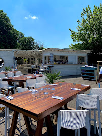 Atmosphère du Restaurant Les Planches à Albigny-sur-Saône - n°14