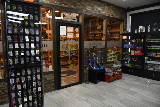 Tobacco Shop «Tundra Smoke Shop», reviews and photos, 2719 S Oneida St, Green Bay, WI 54304, USA