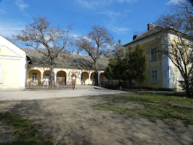 Károlyi – Berchtold kastély, (iskola - könyvtár)