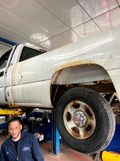 Auto Repair Shop «Greitens Auto Service», reviews and photos, 5804 W Bluemound Rd, Milwaukee, WI 53213, USA