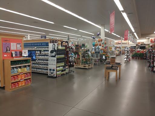 Supermarket «Hy-Vee», reviews and photos, 601 N 3rd Pl, Manhattan, KS 66502, USA