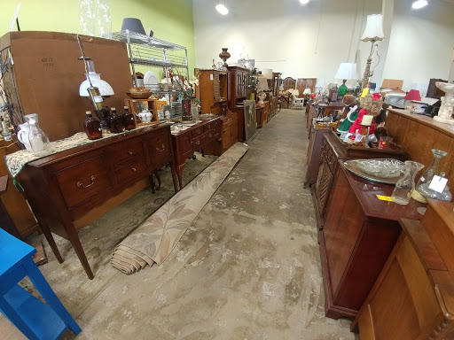 Thrift Store «Simply Thrift and Gift», reviews and photos, 6719 Q St, Sacramento, CA 95819, USA