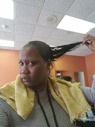 Nail Salon «Vanessa Beauty Salon», reviews and photos, 832 E 27th St, Paterson, NJ 07513, USA