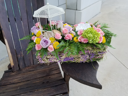 Florist «Mint Julep Flower Shop», reviews and photos, 808 5th St, Coralville, IA 52241, USA