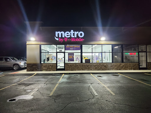 MetroPCS Authorized Dealer, 2250 E Auburn Rd, Shelby Charter Township, MI 48317, USA, 