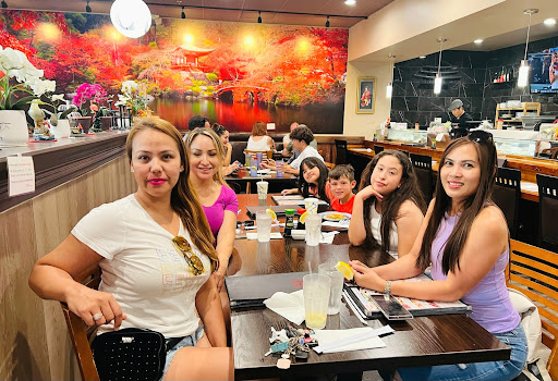 Linko Sushi image