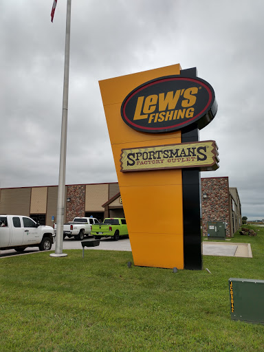 Sporting Goods Store «Sportsmans Factory Outlet», reviews and photos, 3031 N Martin Ave, Springfield, MO 65803, USA