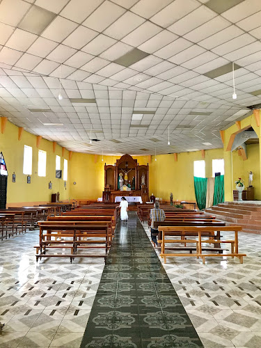 Opiniones de Iglesia Católica Santiago Apóstol de Sibambe en Sibambe - Iglesia