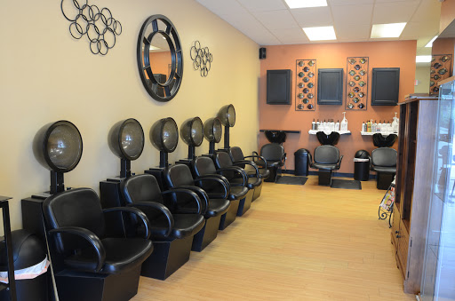 Beauty Salon «Studio 31 Hair Salon», reviews and photos, 917 Tiny Town Rd # C, Clarksville, TN 37042, USA