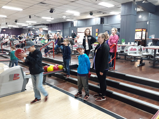 Bowling Alley «Air Lanes Bowling Center», reviews and photos, 4200 Fleur Dr, Des Moines, IA 50321, USA