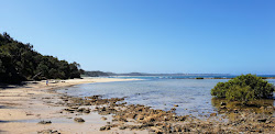 Photo de Diggers Camp Beach situé dans une zone naturelle
