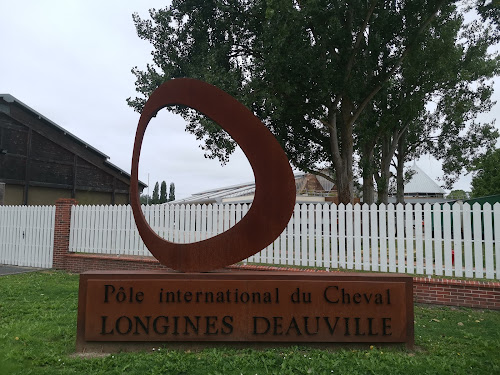 Pôle international du Cheval Longines - Deauville à Saint-Arnoult