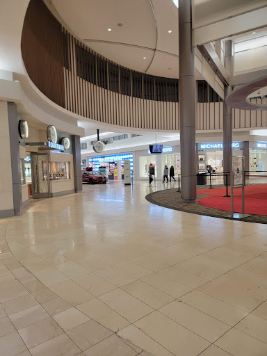 Shopping Mall «Walt Whitman Shops», reviews and photos, 160 Walt Whitman Rd, Huntington Station, NY 11746, USA