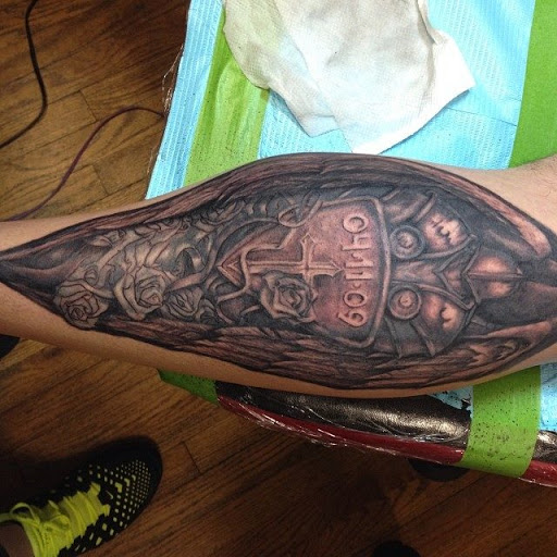 Tattoo Shop «Red Room Social Club Emporium», reviews and photos, 115 W Nepessing St, Lapeer, MI 48446, USA